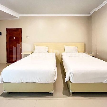 Hotel Andono Near Yia Mitra Reddoorz Temon Extérieur photo