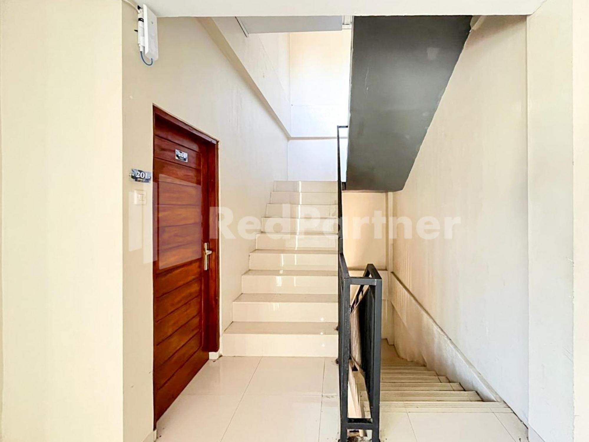 Hotel Andono Near Yia Mitra Reddoorz Temon Extérieur photo