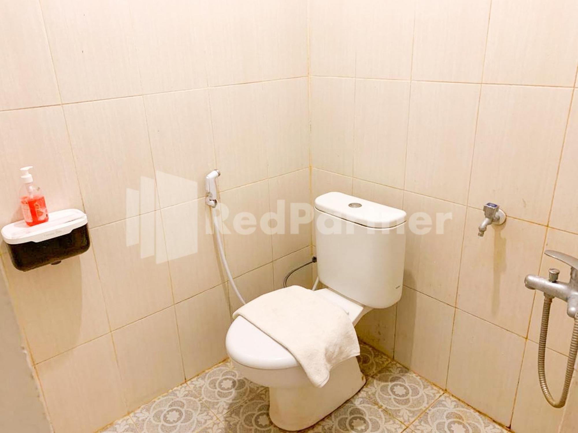 Hotel Andono Near Yia Mitra Reddoorz Temon Extérieur photo
