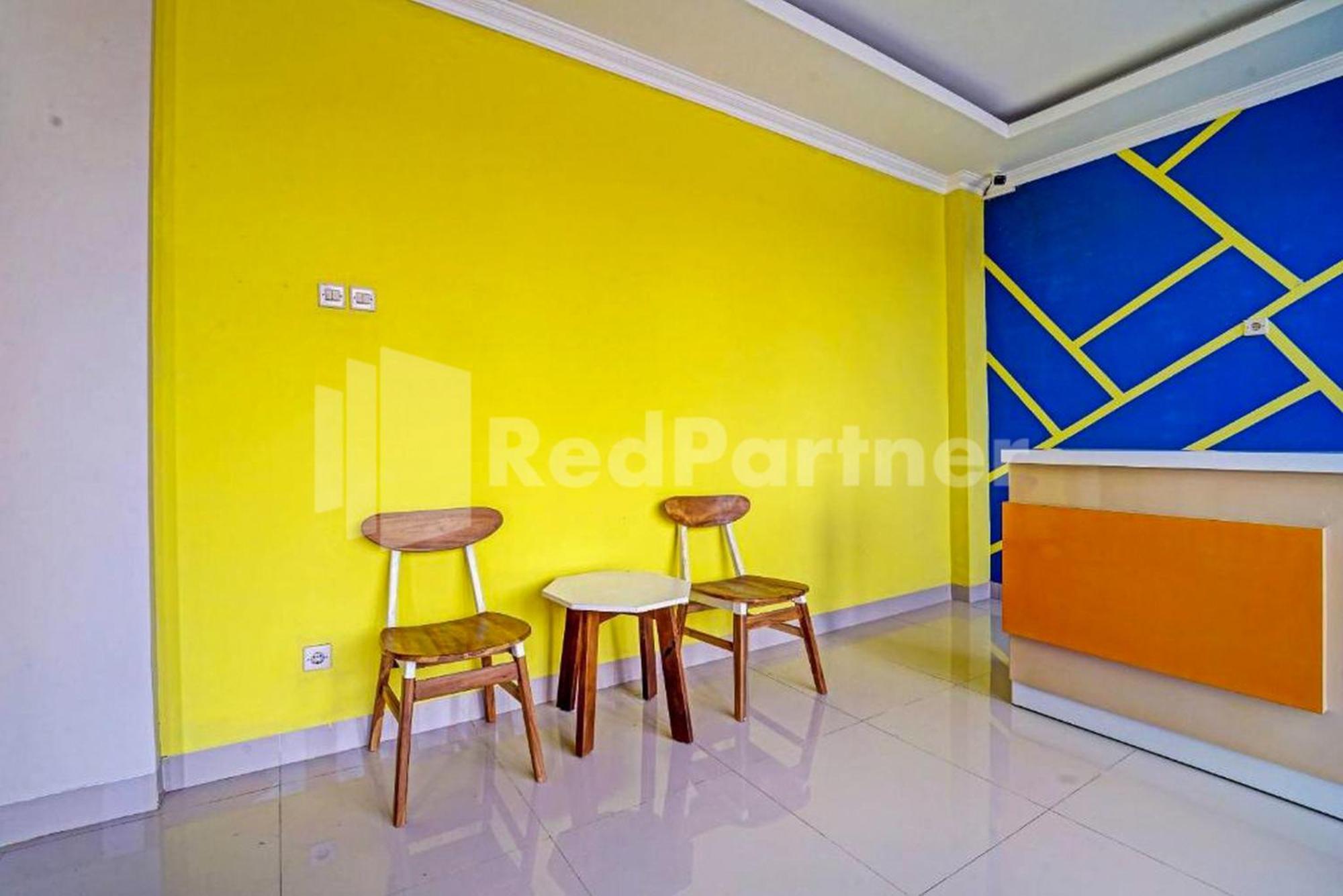 Hotel Andono Near Yia Mitra Reddoorz Temon Extérieur photo